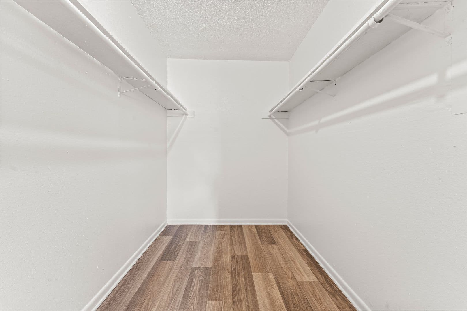 Waco Apartment: 3638 W Waco Dr