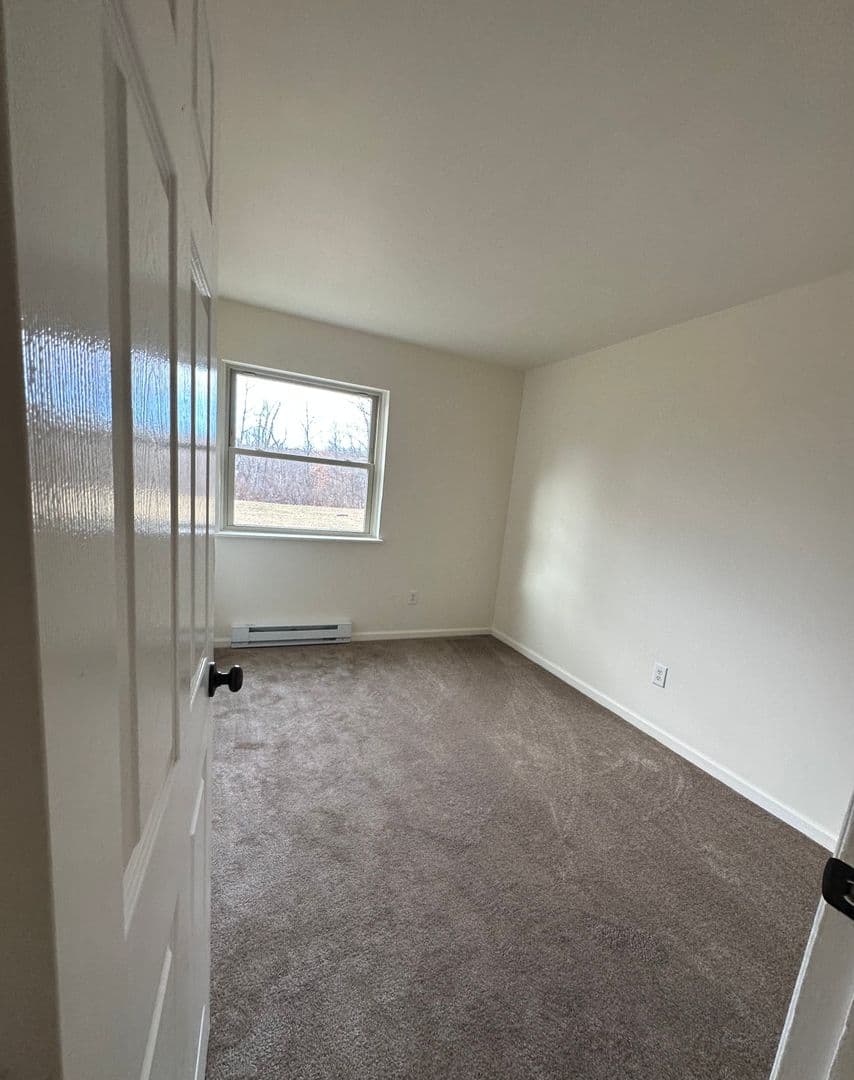 Stillwater Apartment: 1063 Hudson Ave