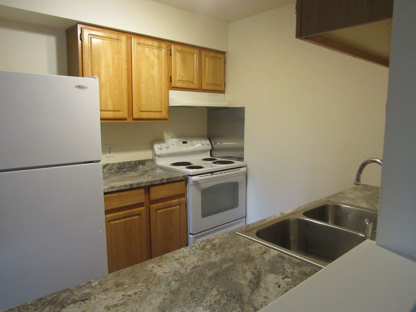 Stillwater Apartment: 1063 Hudson Ave