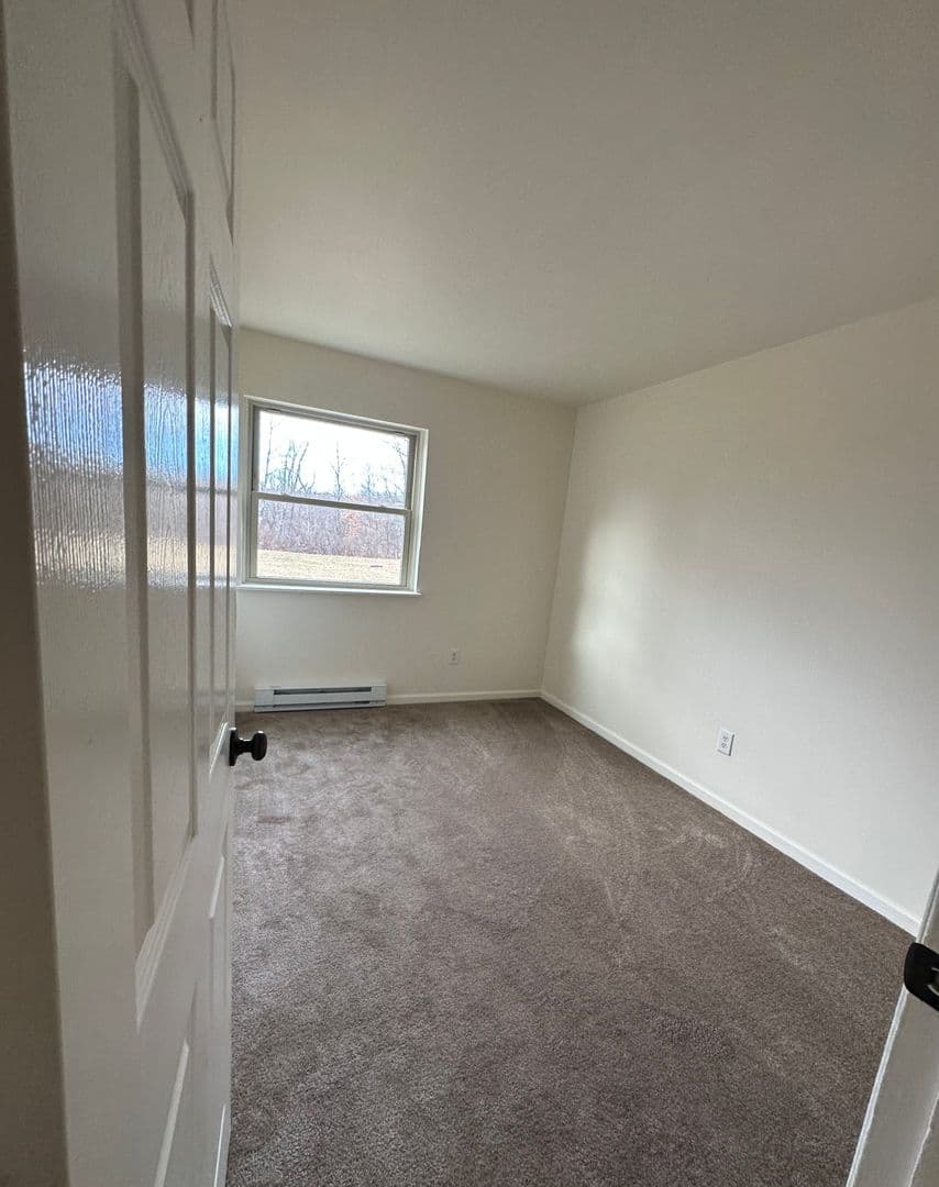 Stillwater Apartment: 1063 Hudson Ave