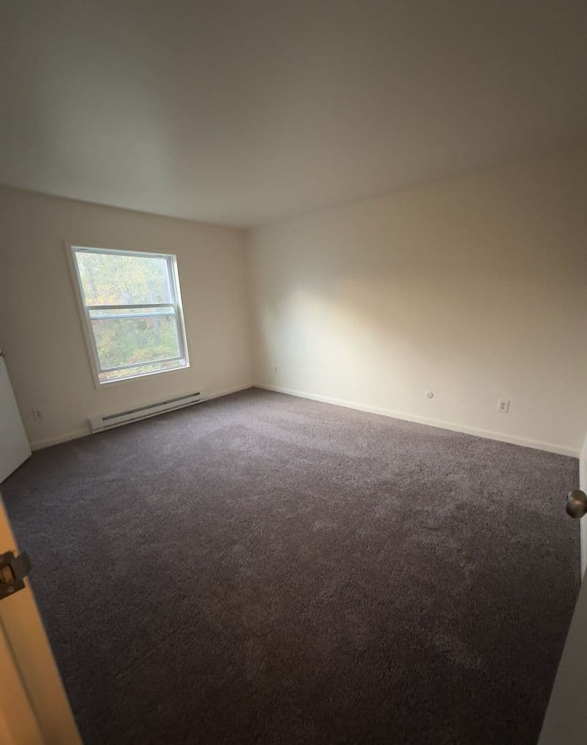 Stillwater Apartment: 1063 Hudson Ave
