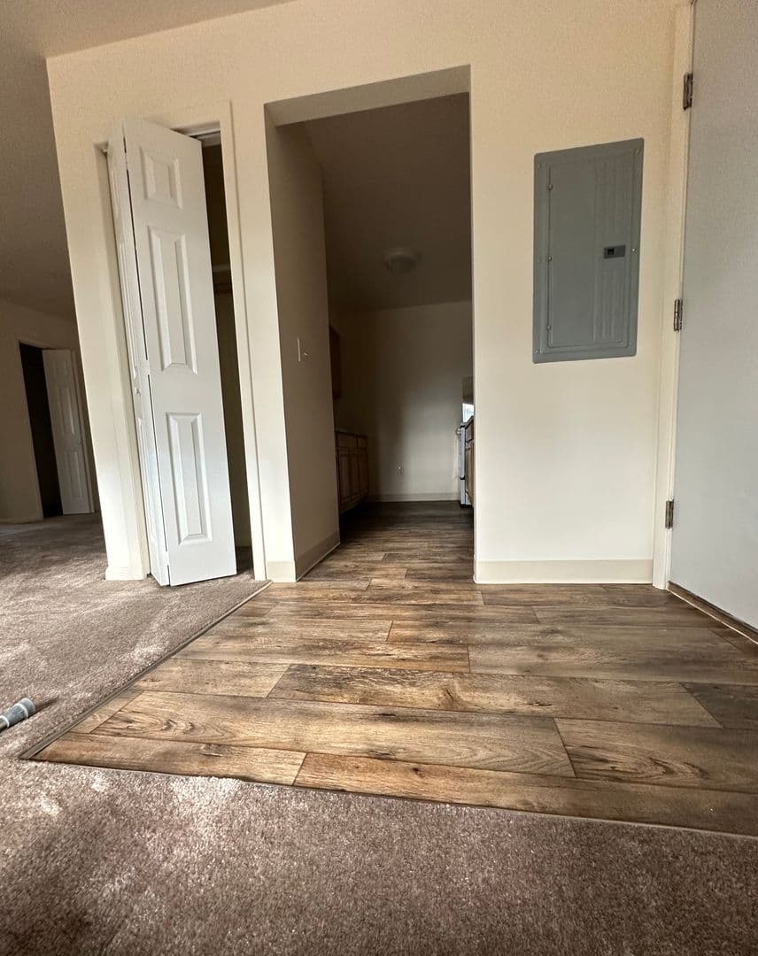 Stillwater Apartment: 1063 Hudson Ave