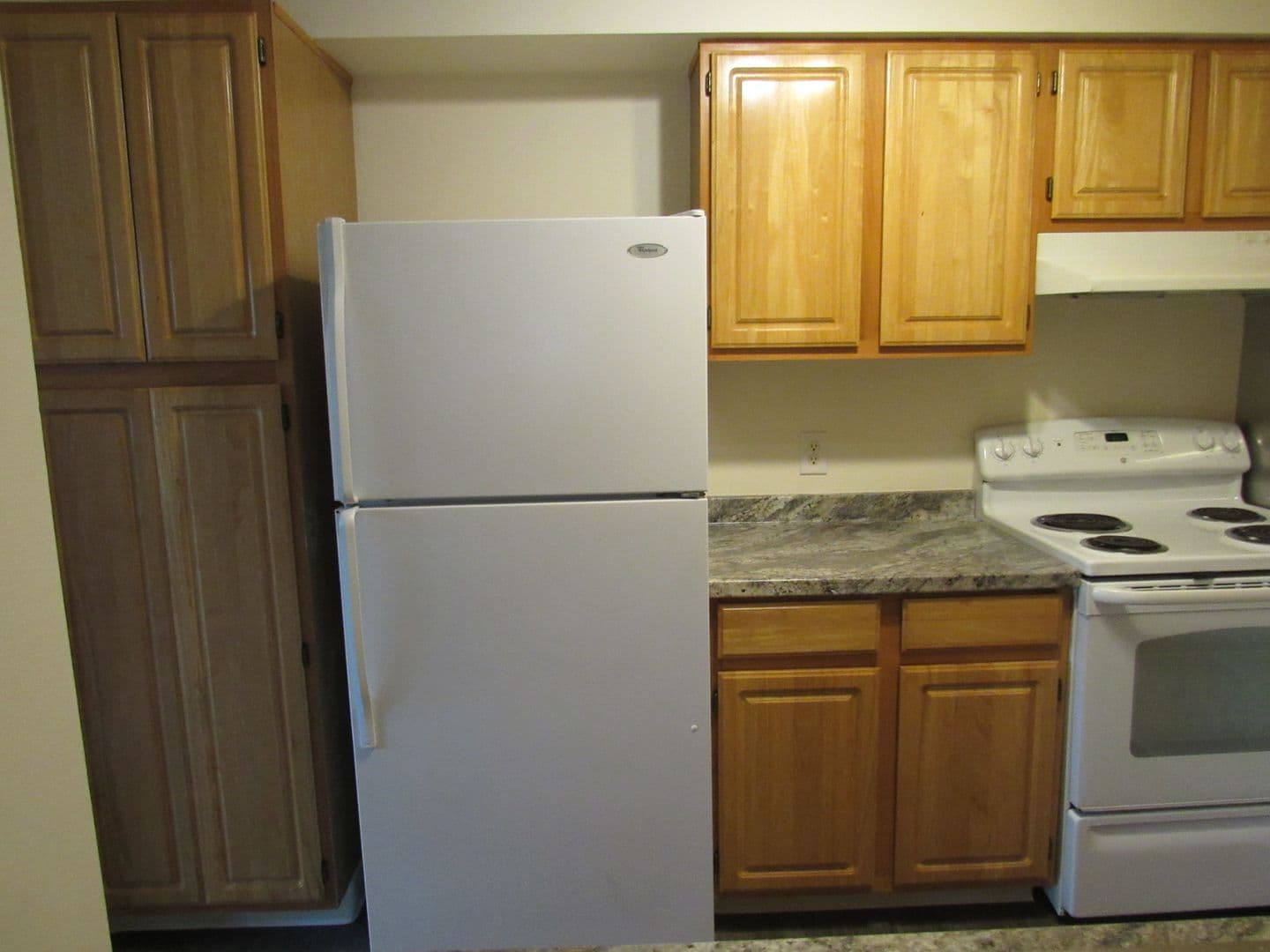 Stillwater Apartment: 1063 Hudson Ave