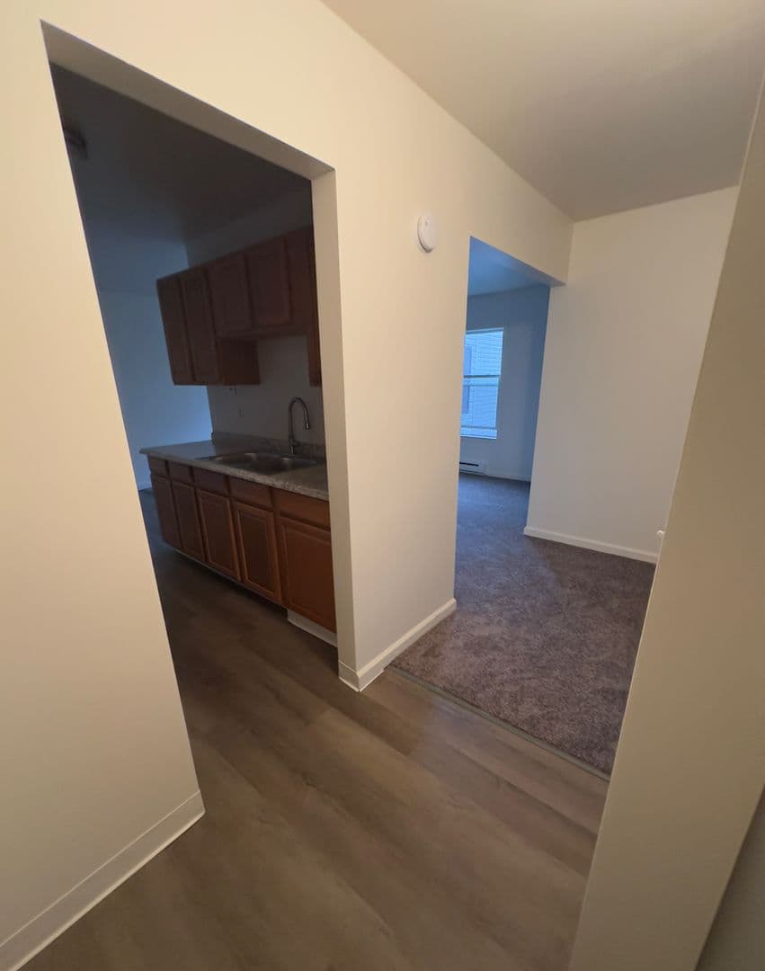 Stillwater Apartment: 1063 Hudson Ave