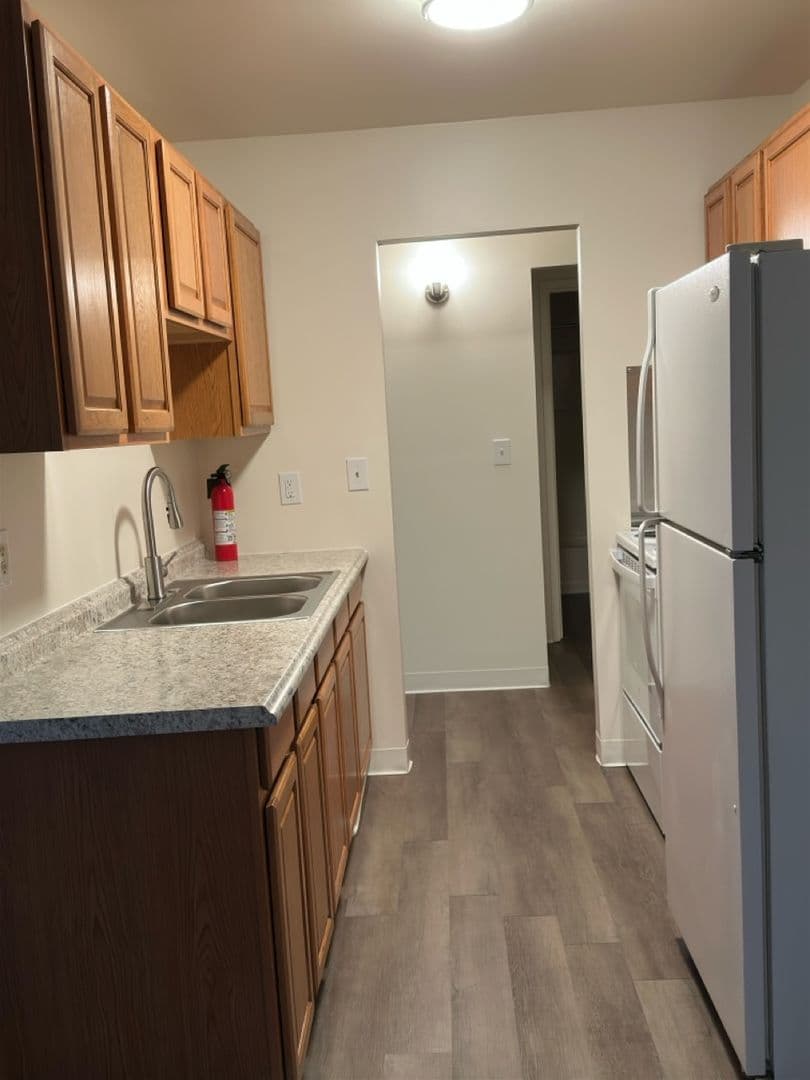 Stillwater Apartment: 1063 Hudson Ave