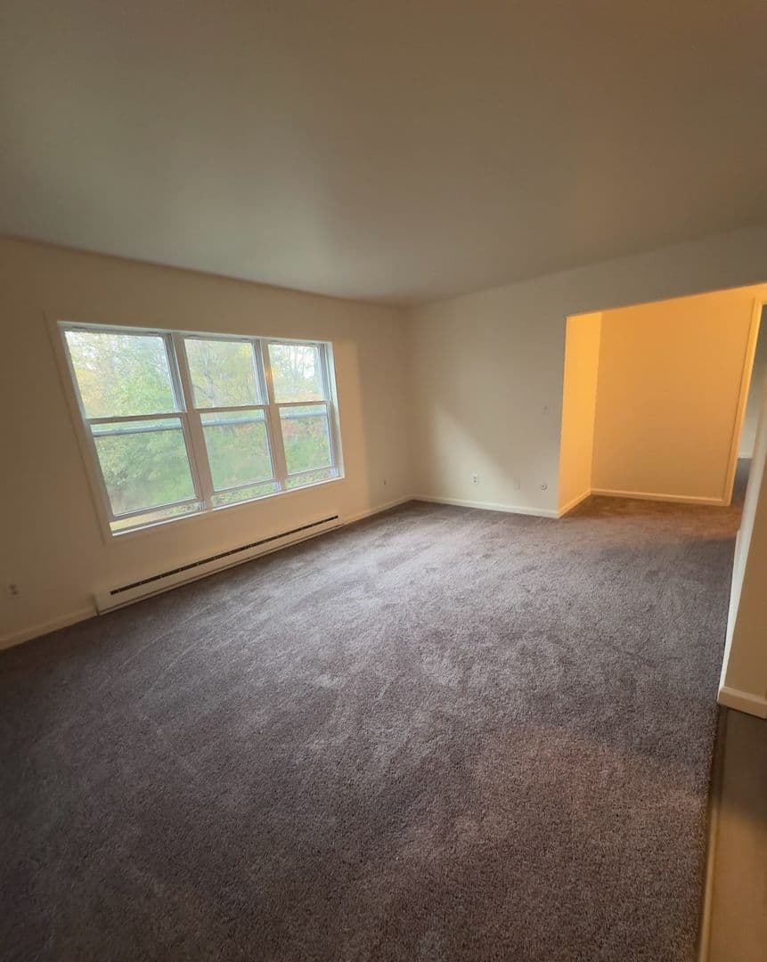 Stillwater Apartment: 1063 Hudson Ave