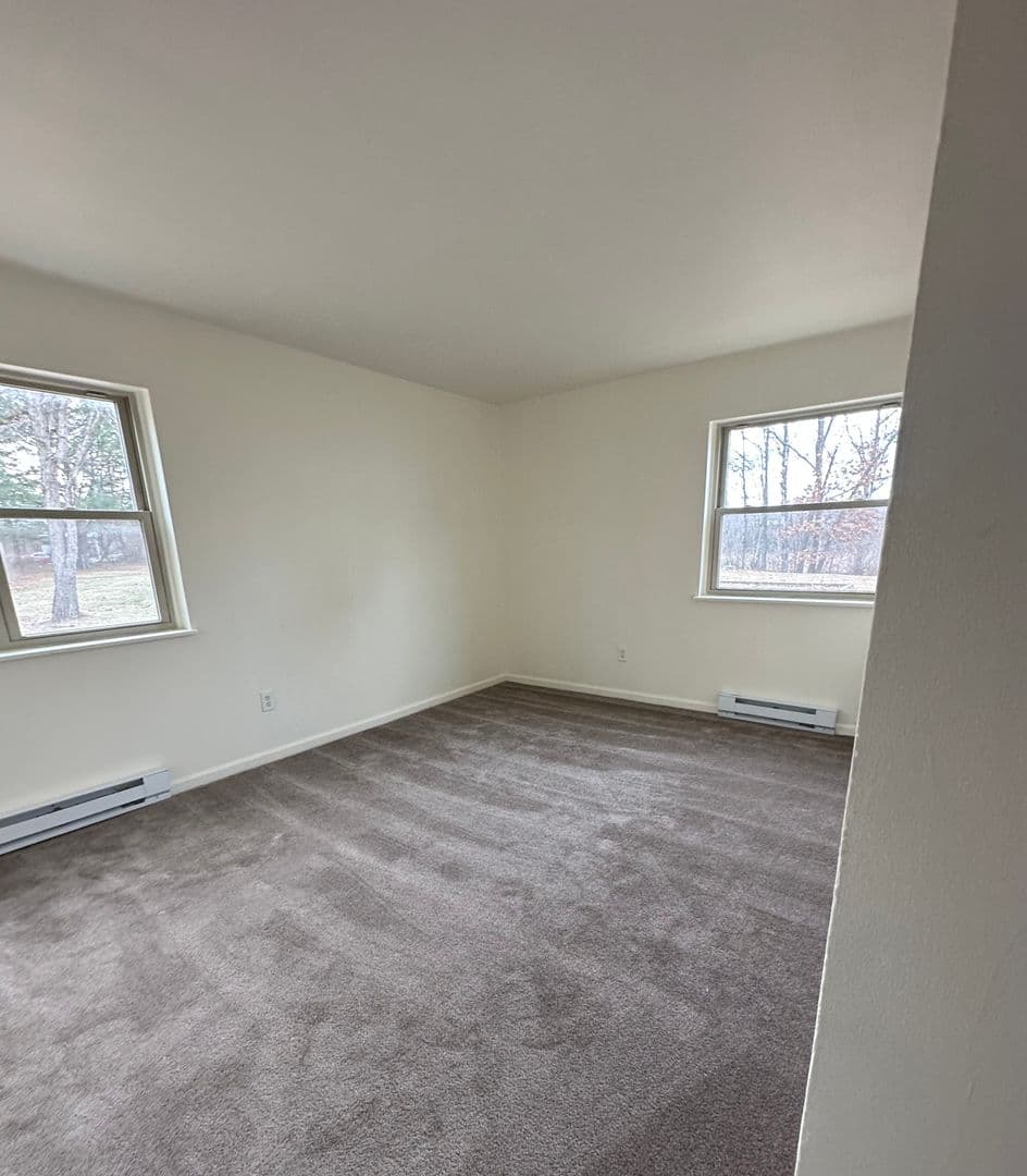 Stillwater Apartment: 1063 Hudson Ave