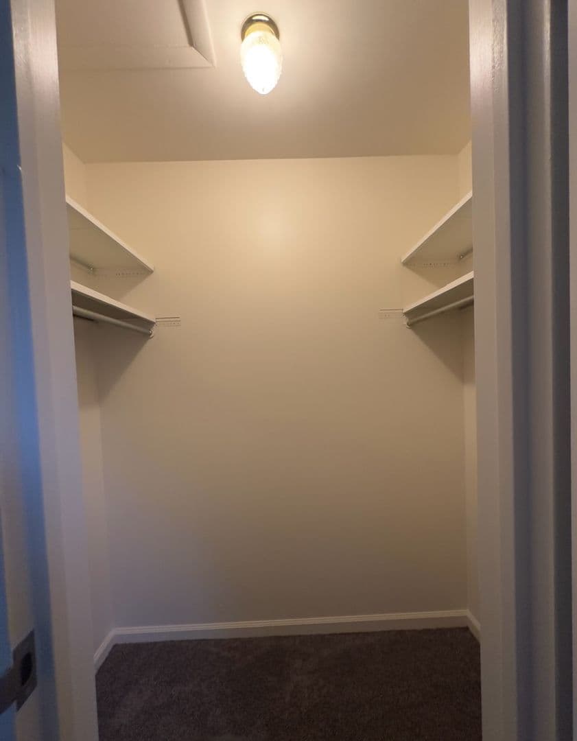 Stillwater Apartment: 1063 Hudson Ave