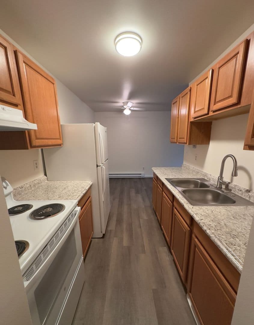Stillwater Apartment: 1063 Hudson Ave
