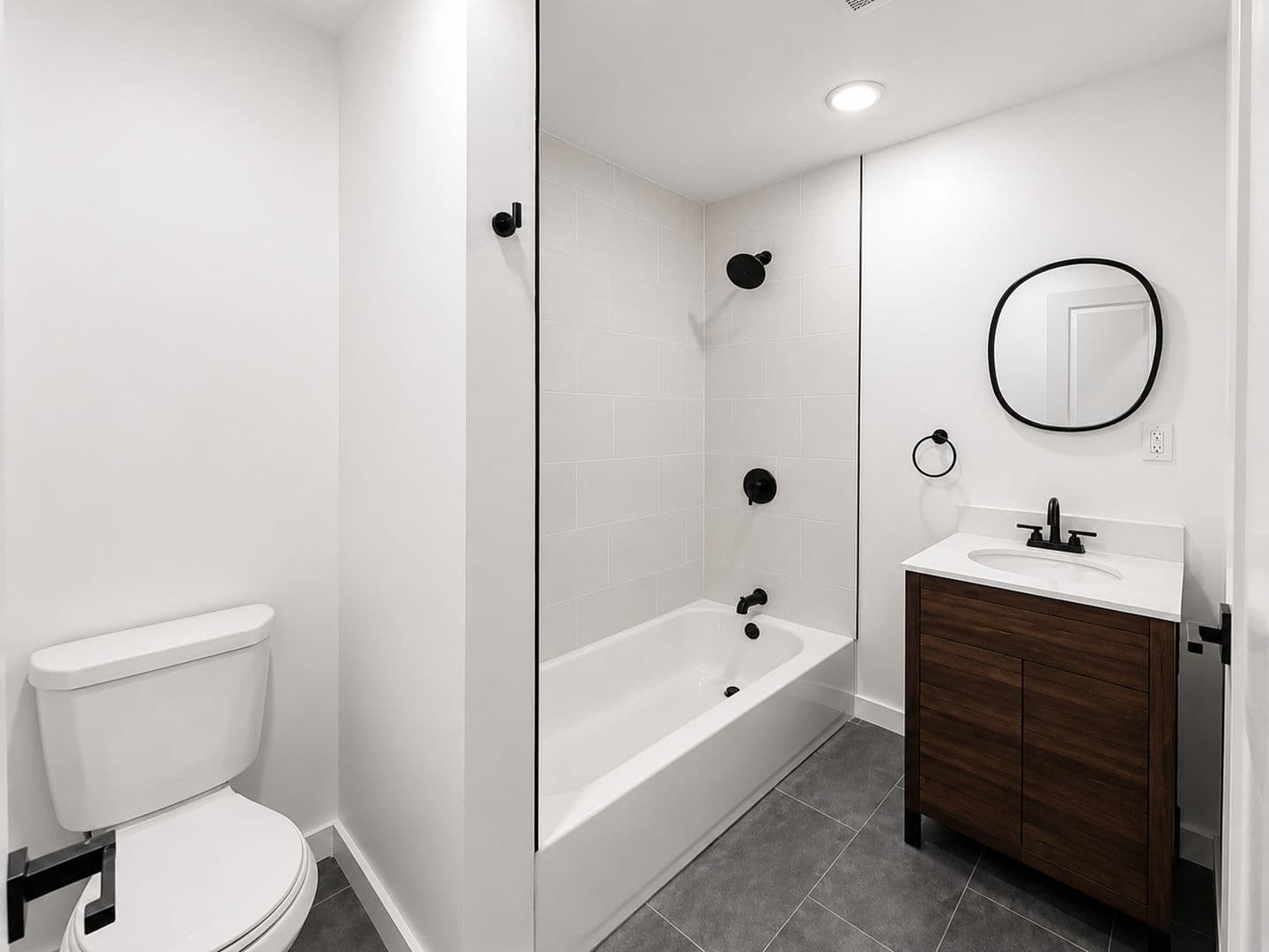 Philadelphia Apartment: 129 S 51st Street 1F