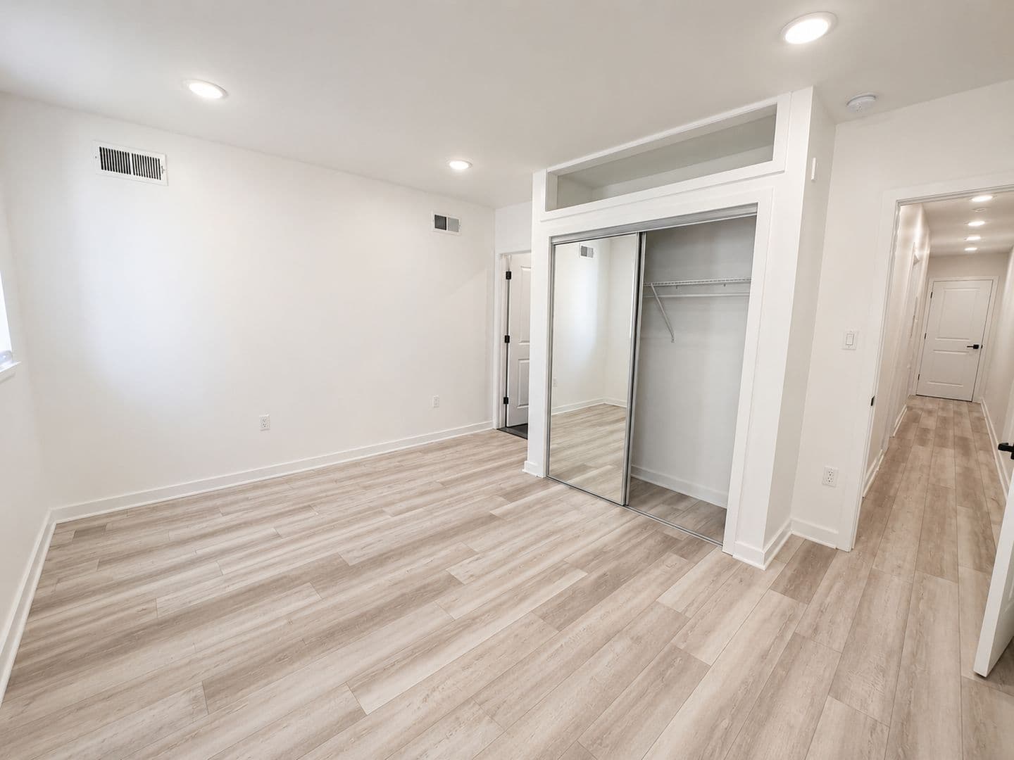 Philadelphia Apartment: 129 S 51st Street 1F