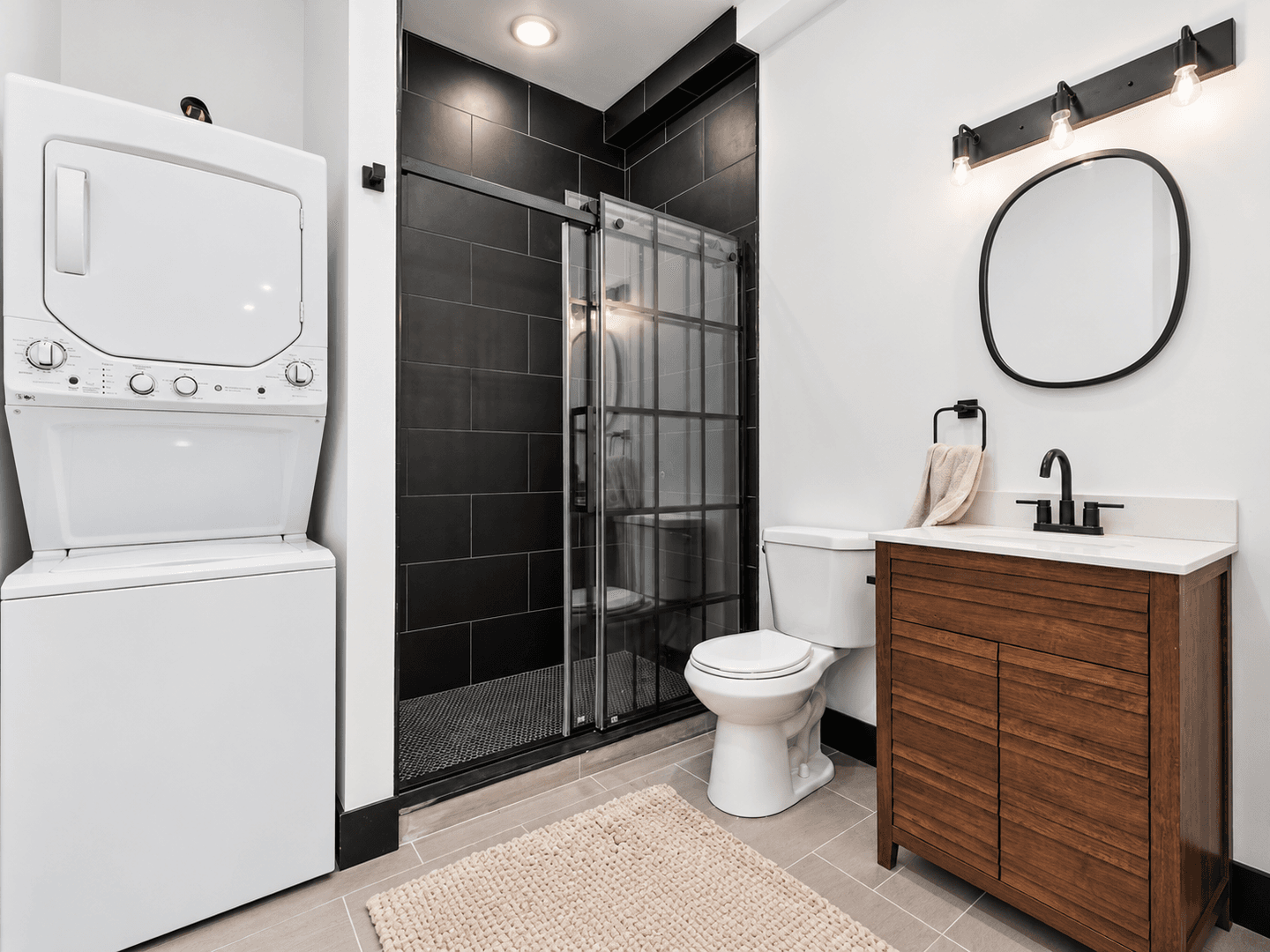 Philadelphia Apartment: 6161 Walnut Street 1A