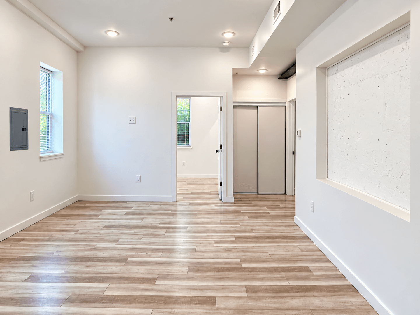 Philadelphia Apartment: 6161 Walnut Street 1A