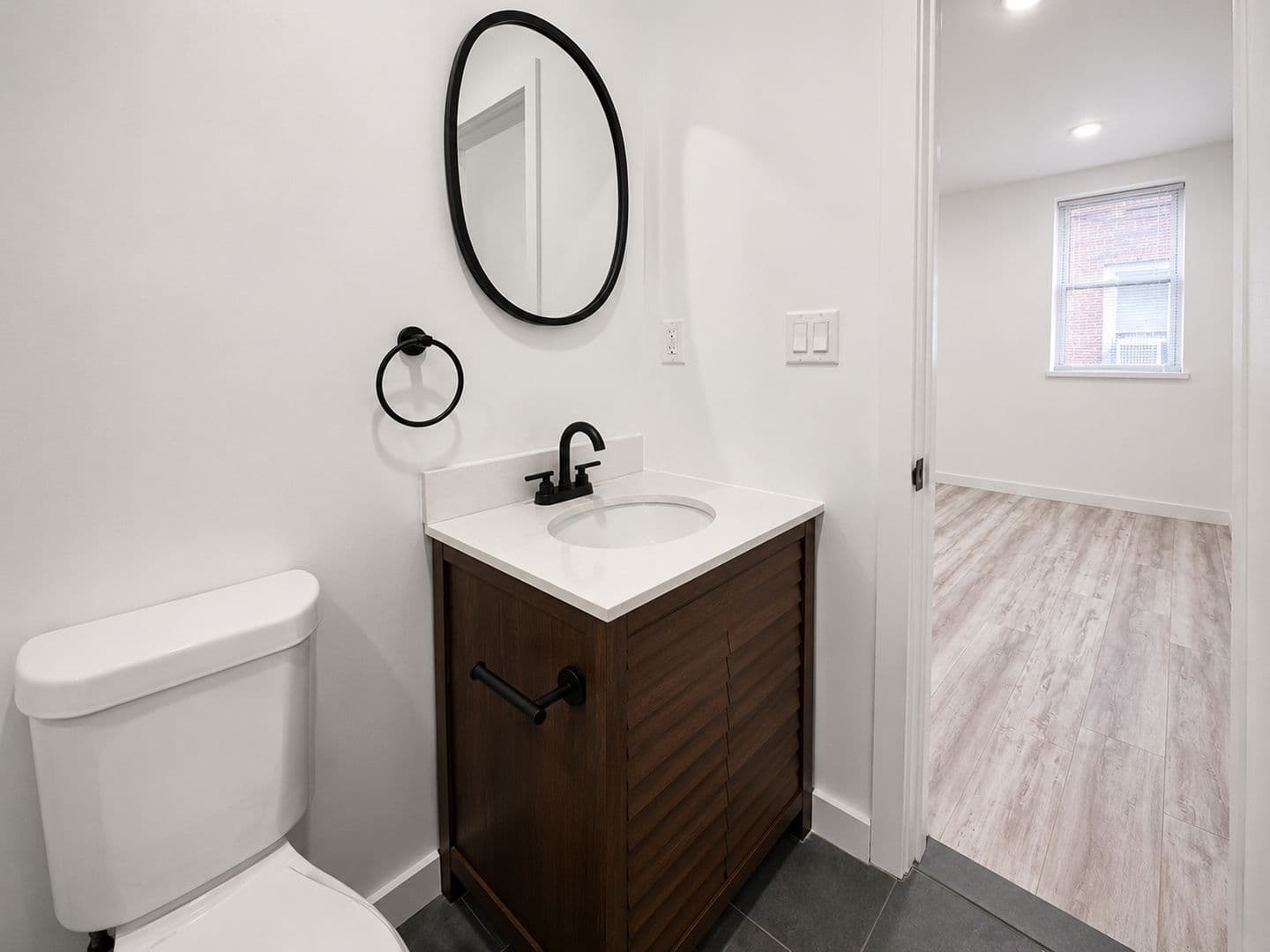 Philadelphia Apartment: 129 S 51st Street 1F
