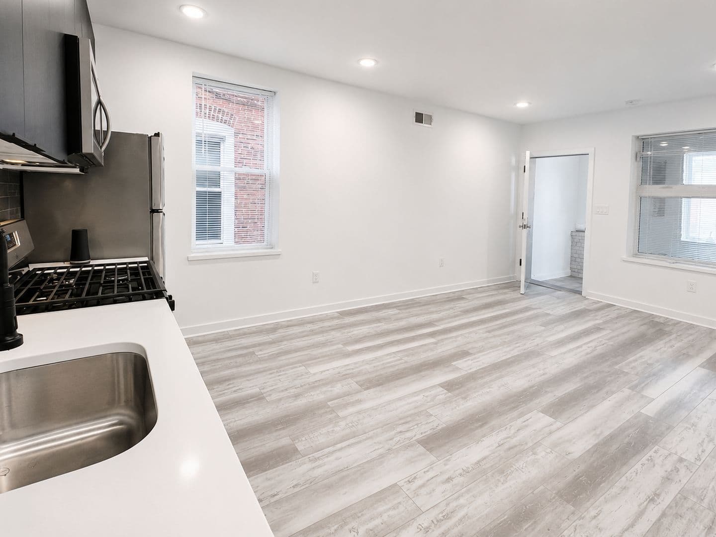 Philadelphia Apartment: 129 S 51st Street 1F