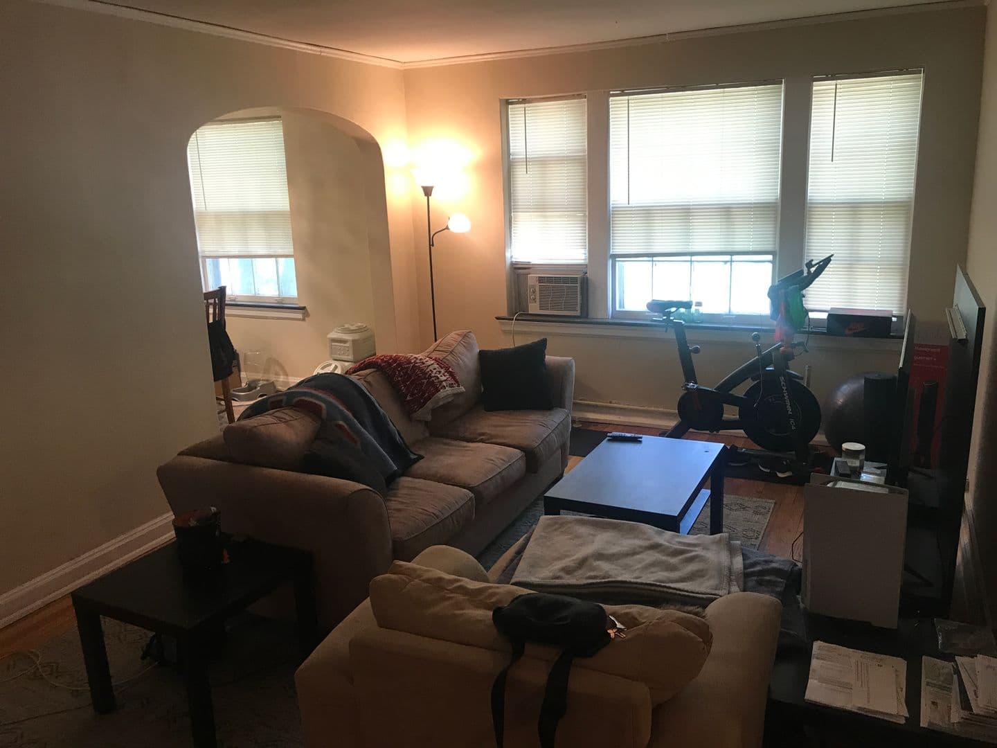 Wauwatosa Apartment: 1423 Martha Washington Dr.