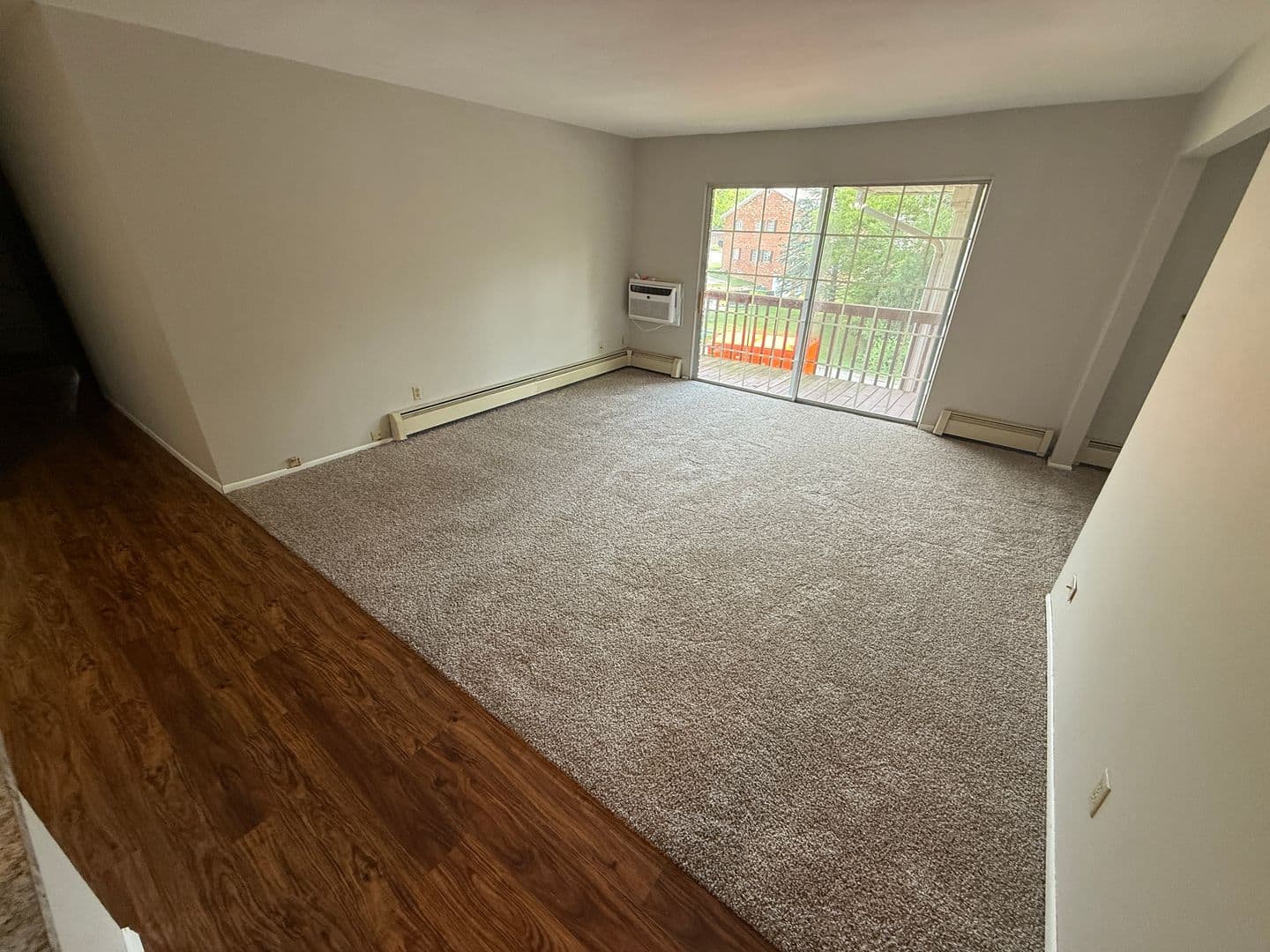Thiensville Apartment: 200 Williamsburg Dr.