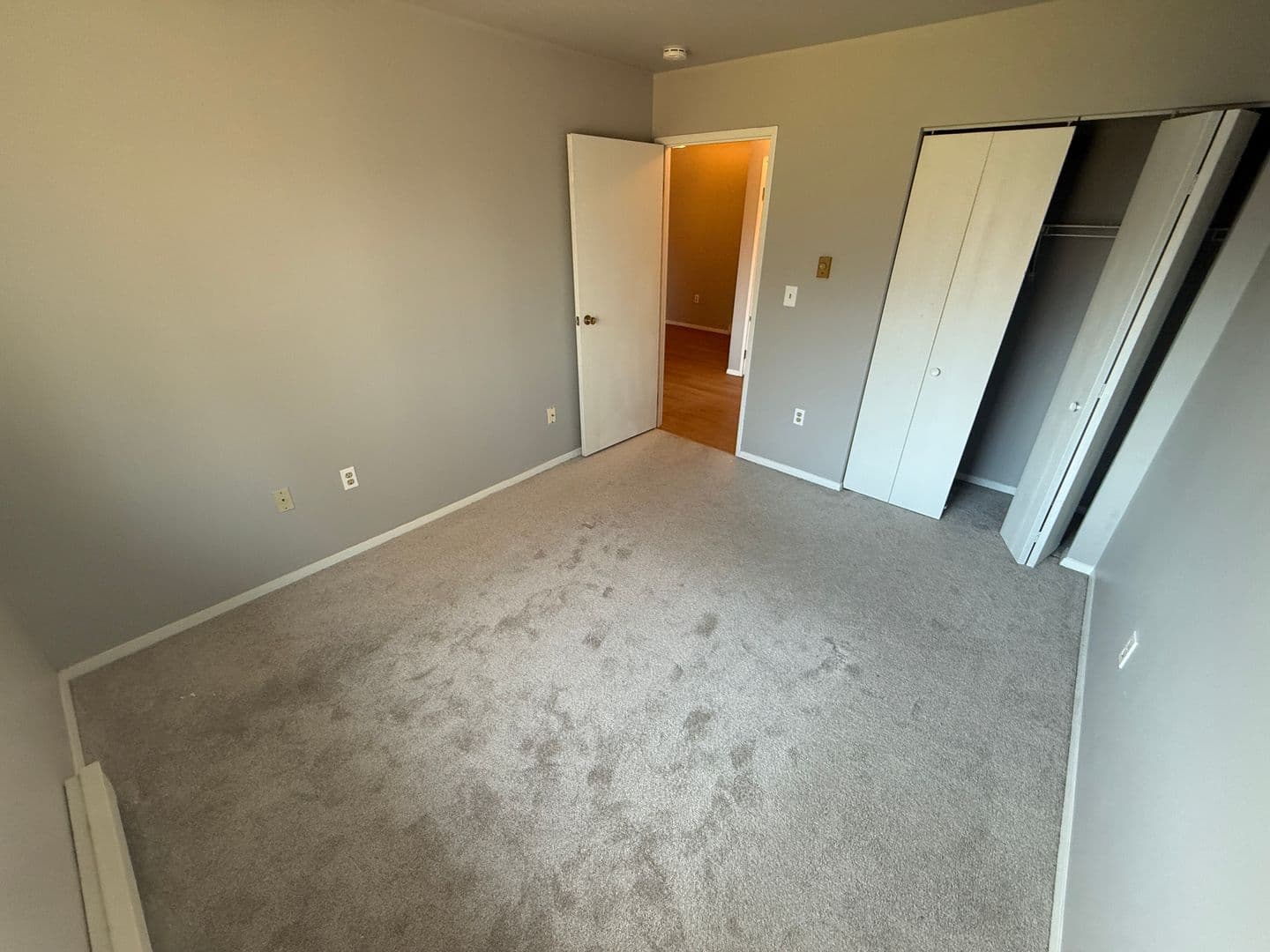Milwaukee Apartment: 3278 North Dousman St.