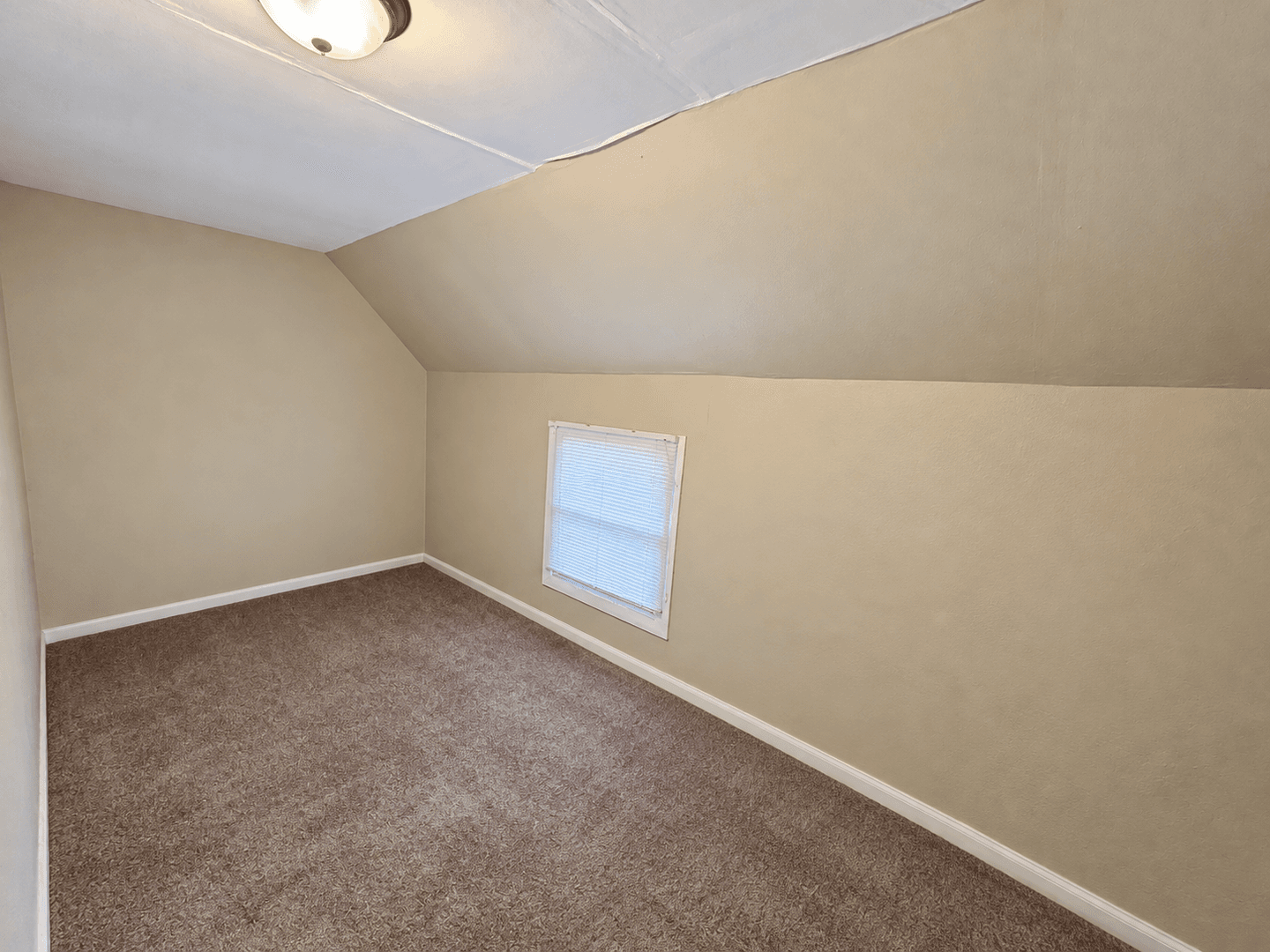 Milwaukee Apartment: 2636 N. Booth Street