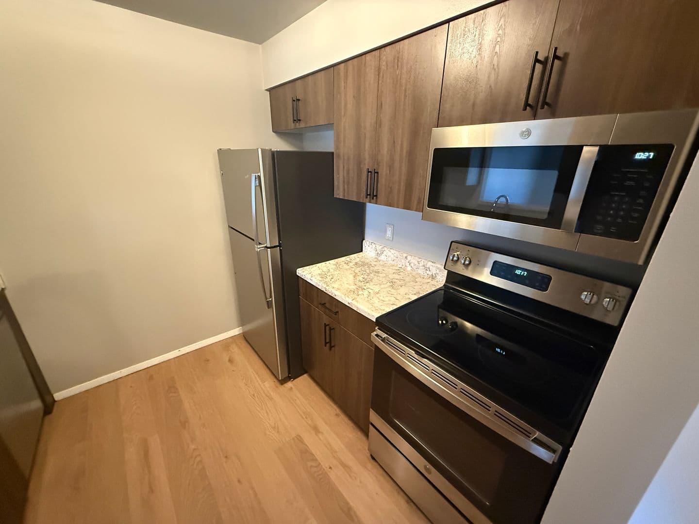 Milwaukee Apartment: 3278 North Dousman St.