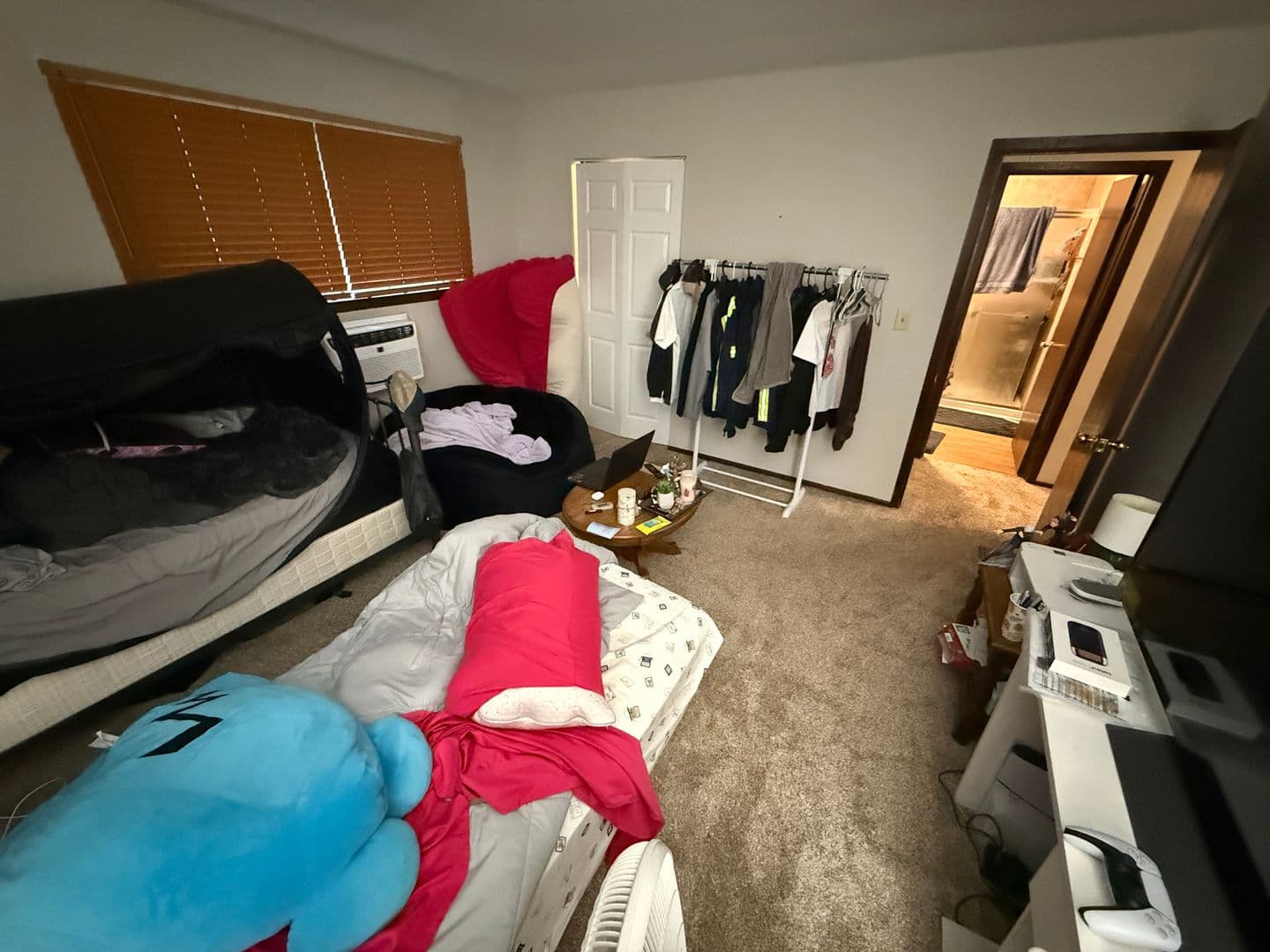 Thiensville Apartment: 200 Williamsburg Dr.