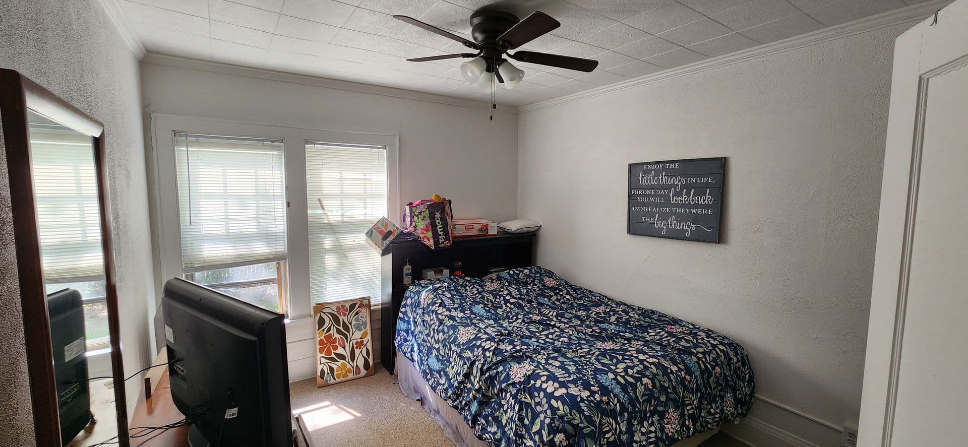 Milwaukee Apartment: 5104 W. Wisconsin Ave.