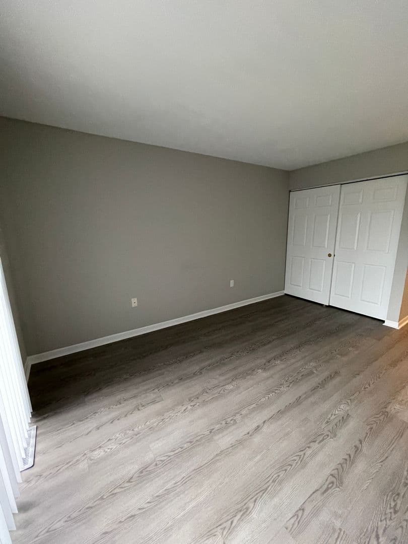 Wauwatosa Apartment: 10051 W. Lisbon Ave.