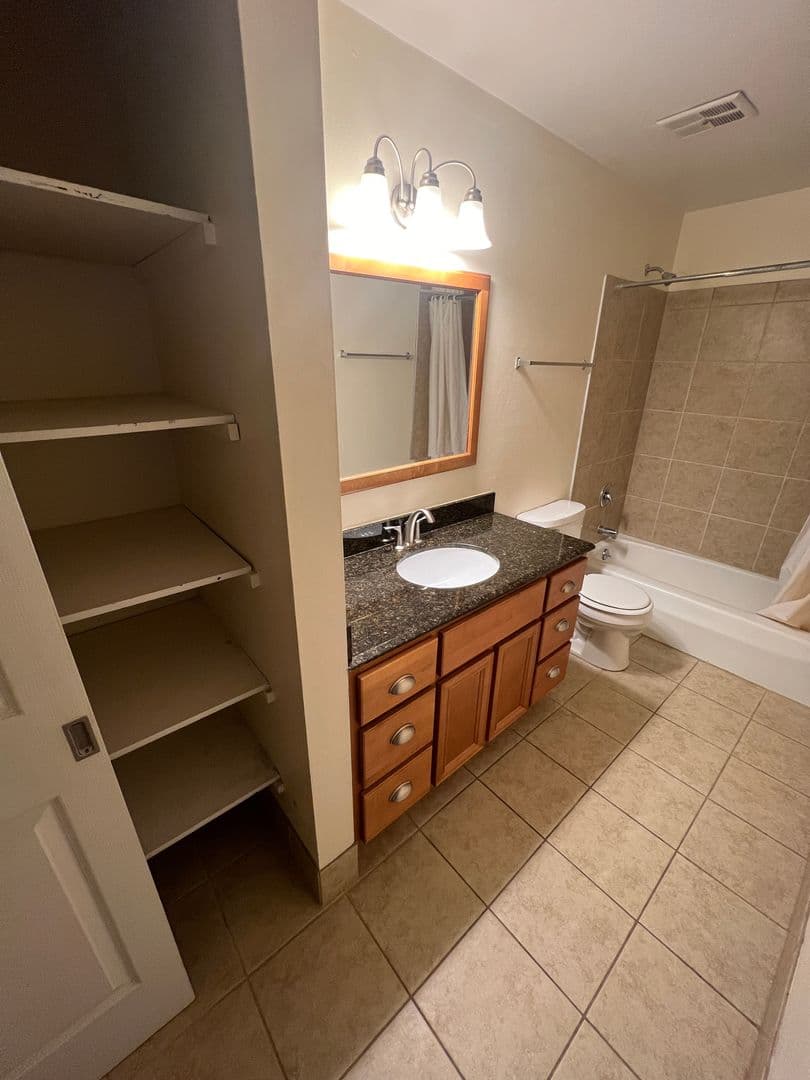Milwaukee Apartment: 2018 N. Oakland Ave.