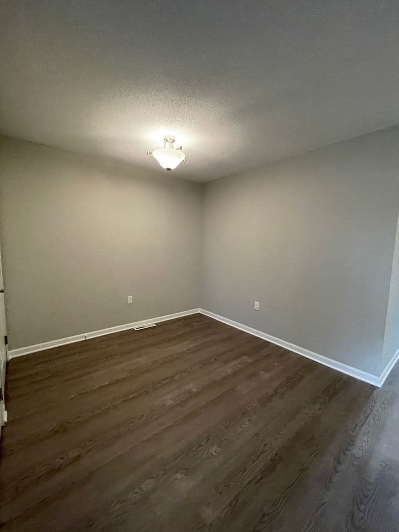 Wauwatosa Apartment: 10051 W. Lisbon Ave.