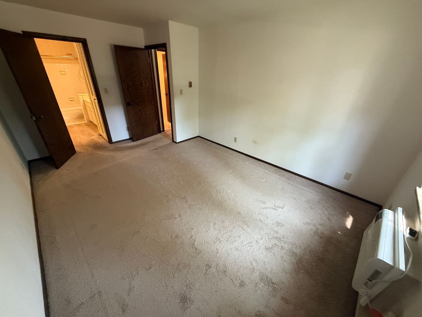 Whitefish Bay Apartment: 425 E. Henry Clay St.