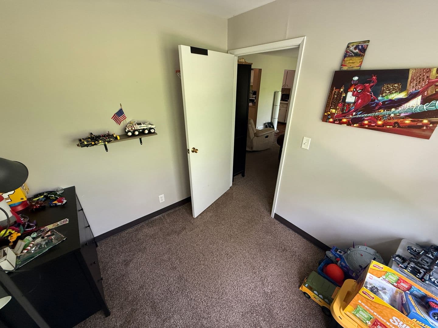 Thiensville Apartment: 245 Williamsburg Dr.