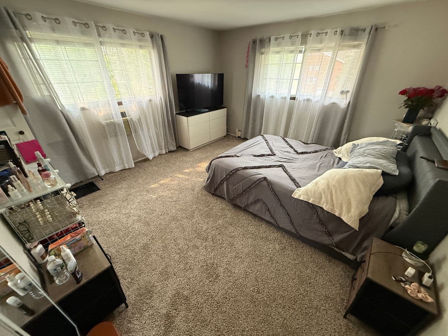 Thiensville Apartment: 200 Williamsburg Dr.