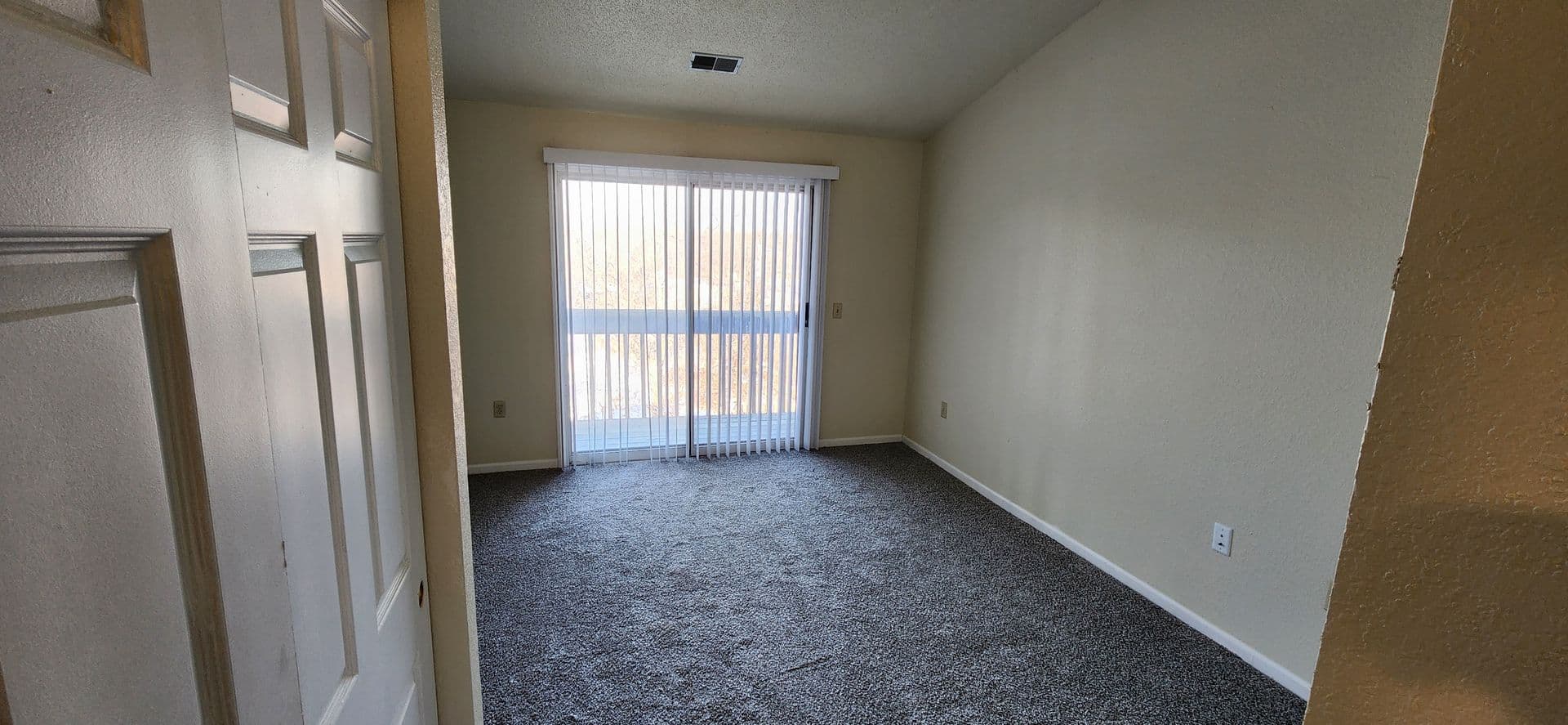 Wauwatosa Apartment: 10051 W. Lisbon Ave.