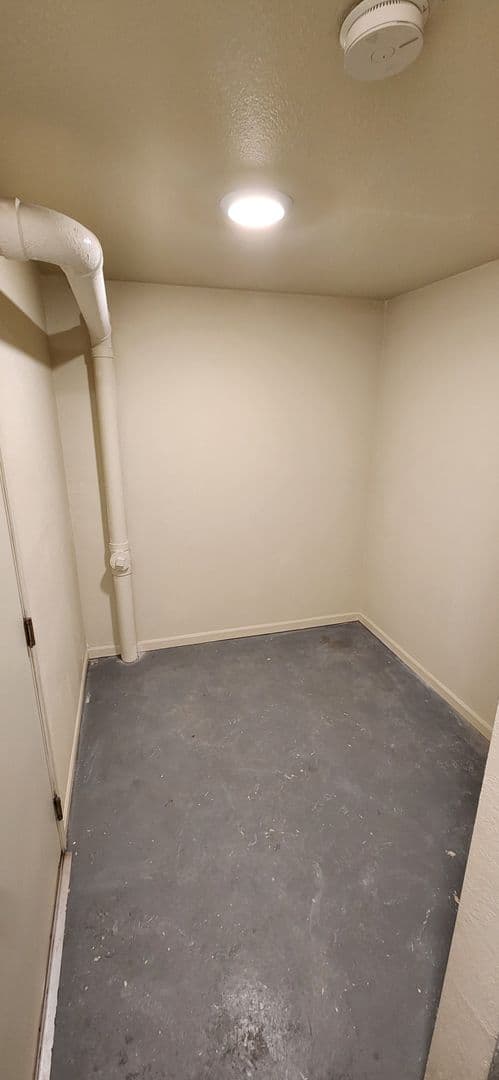 Wauwatosa Apartment: 10051 W. Lisbon Ave.