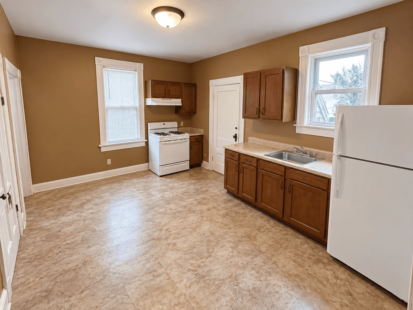 Milwaukee Apartment: 2636 N. Booth Street