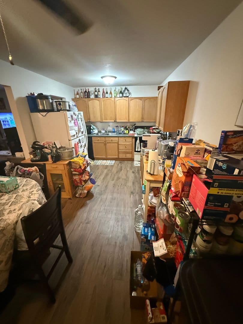 Thiensville Apartment: 225 Williamsburg Dr.