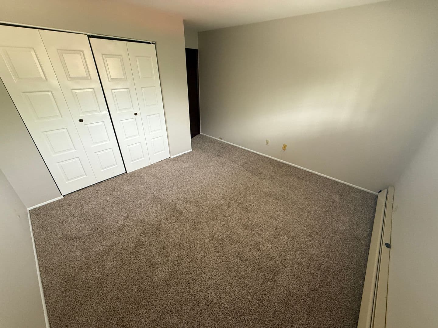 Thiensville Apartment: 200 Williamsburg Dr.