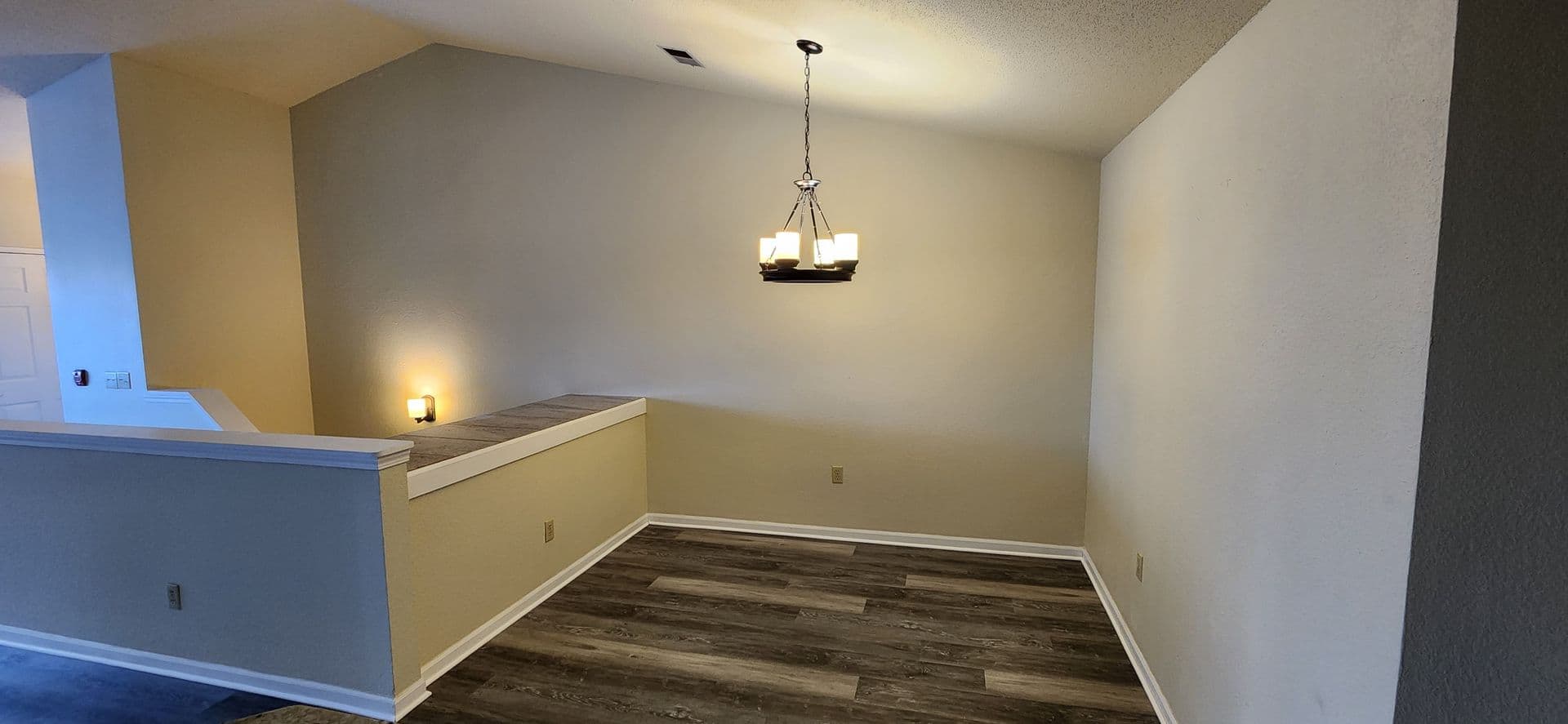 Wauwatosa Apartment: 10051 W. Lisbon Ave.