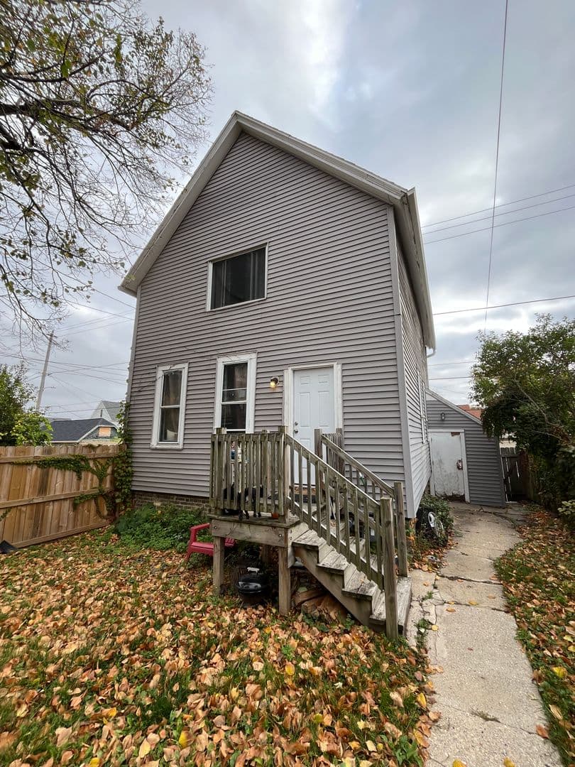 Milwaukee Apartment: 2636 N. Booth Street