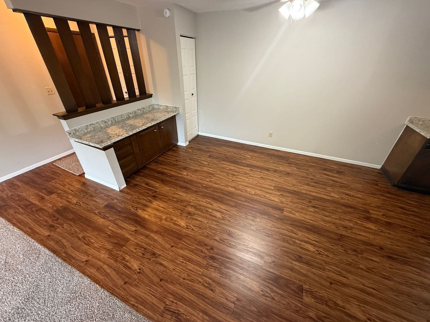 Thiensville Apartment: 200 Williamsburg Dr.