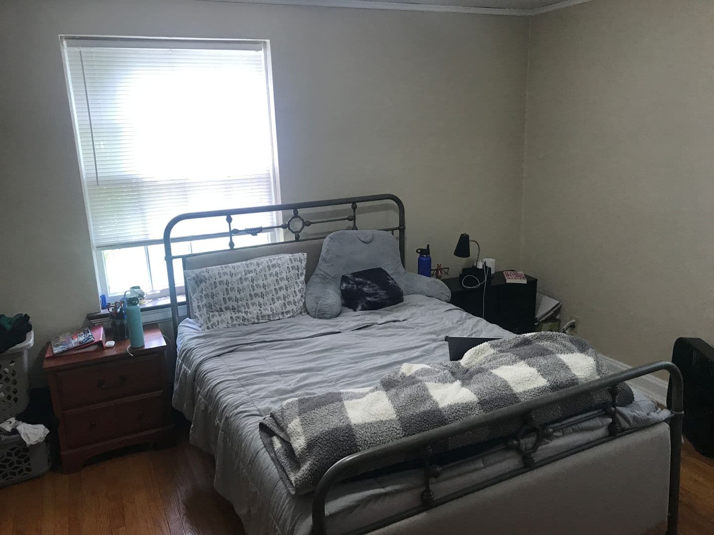 Wauwatosa Apartment: 1423 Martha Washington Dr.