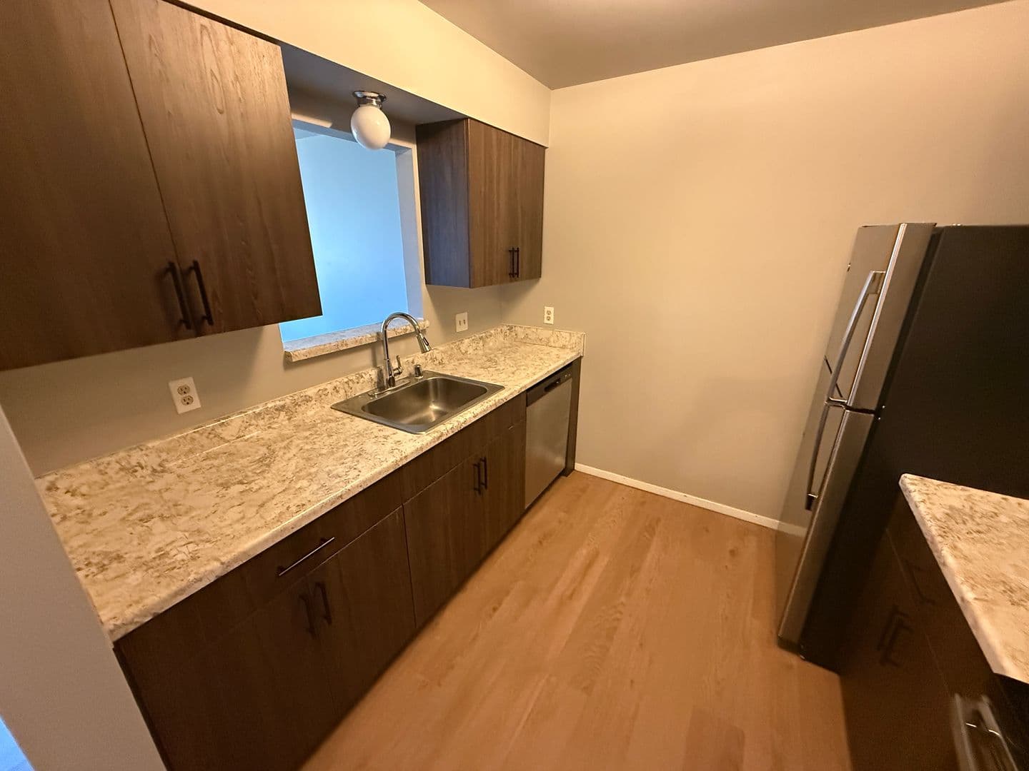 Milwaukee Apartment: 3278 North Dousman St.