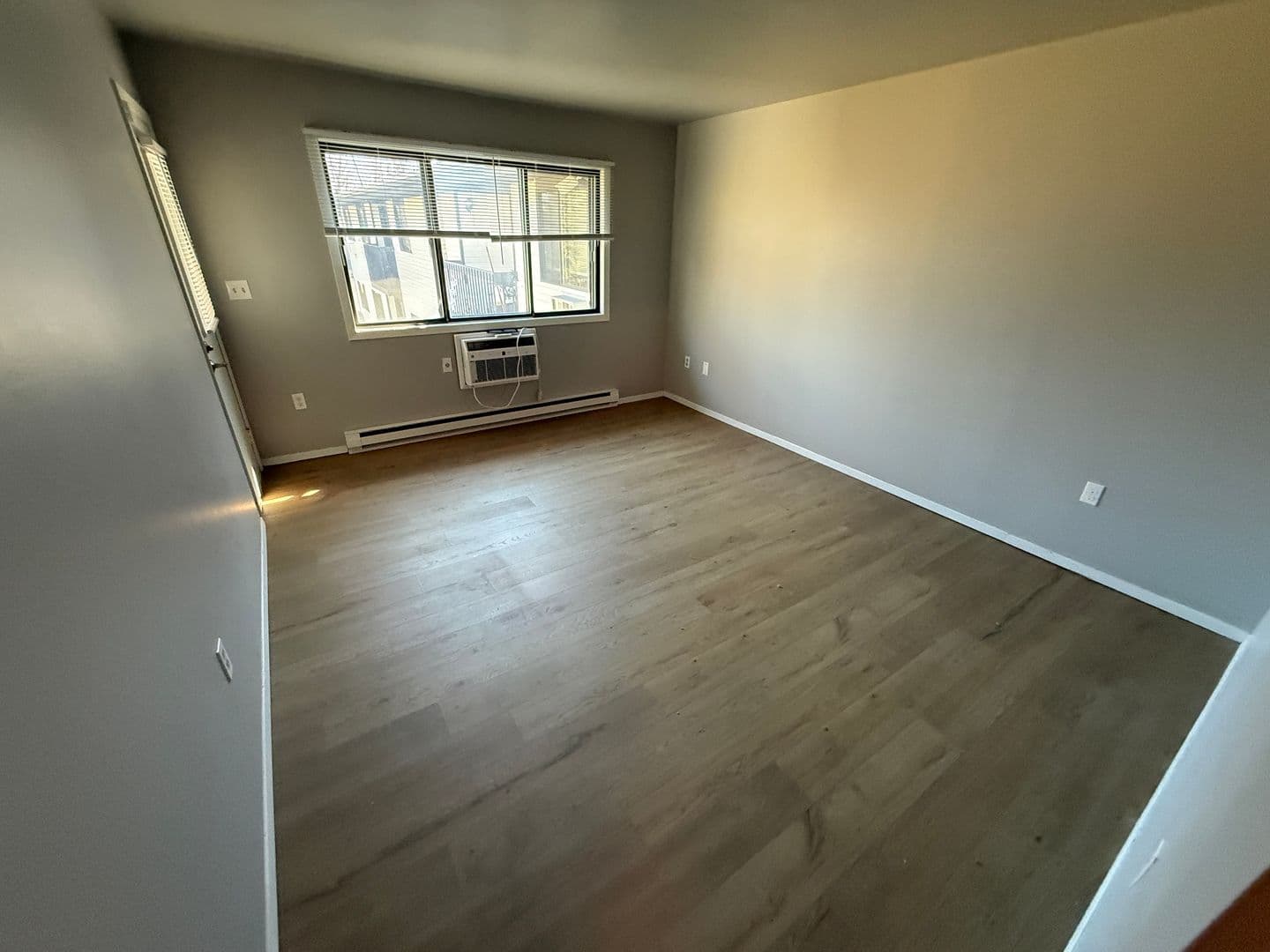Milwaukee Apartment: 3278 North Dousman St.