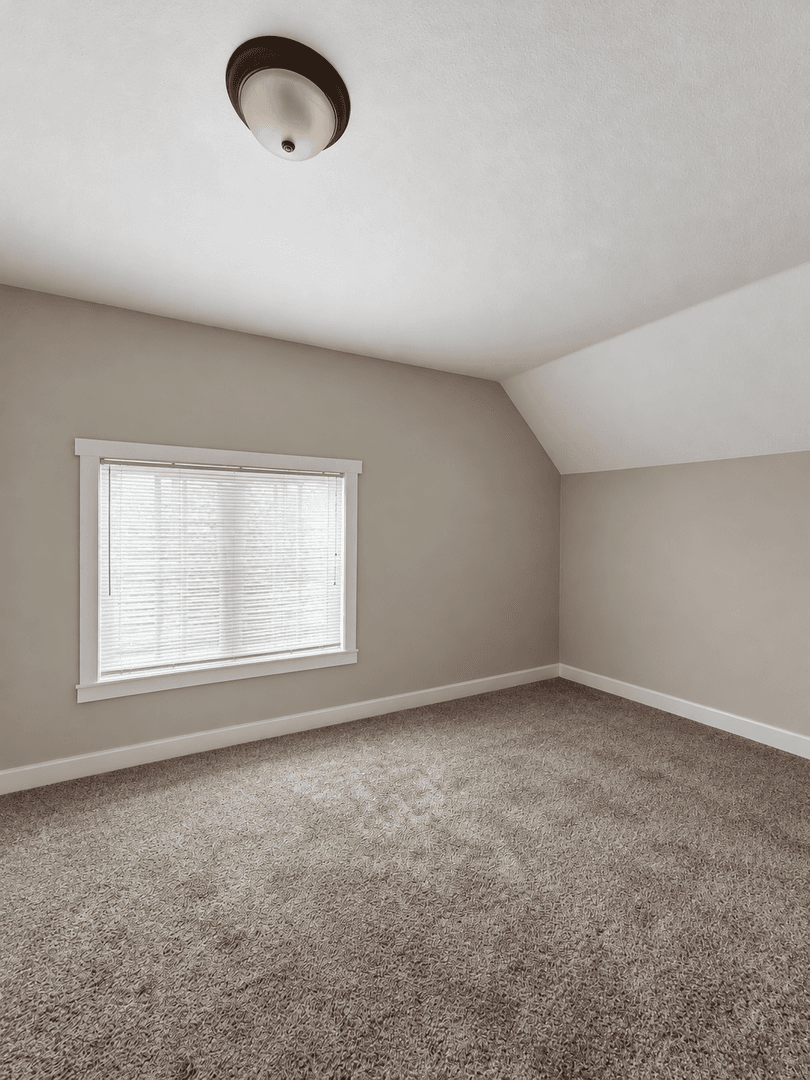 Milwaukee Apartment: 2636 N. Booth Street