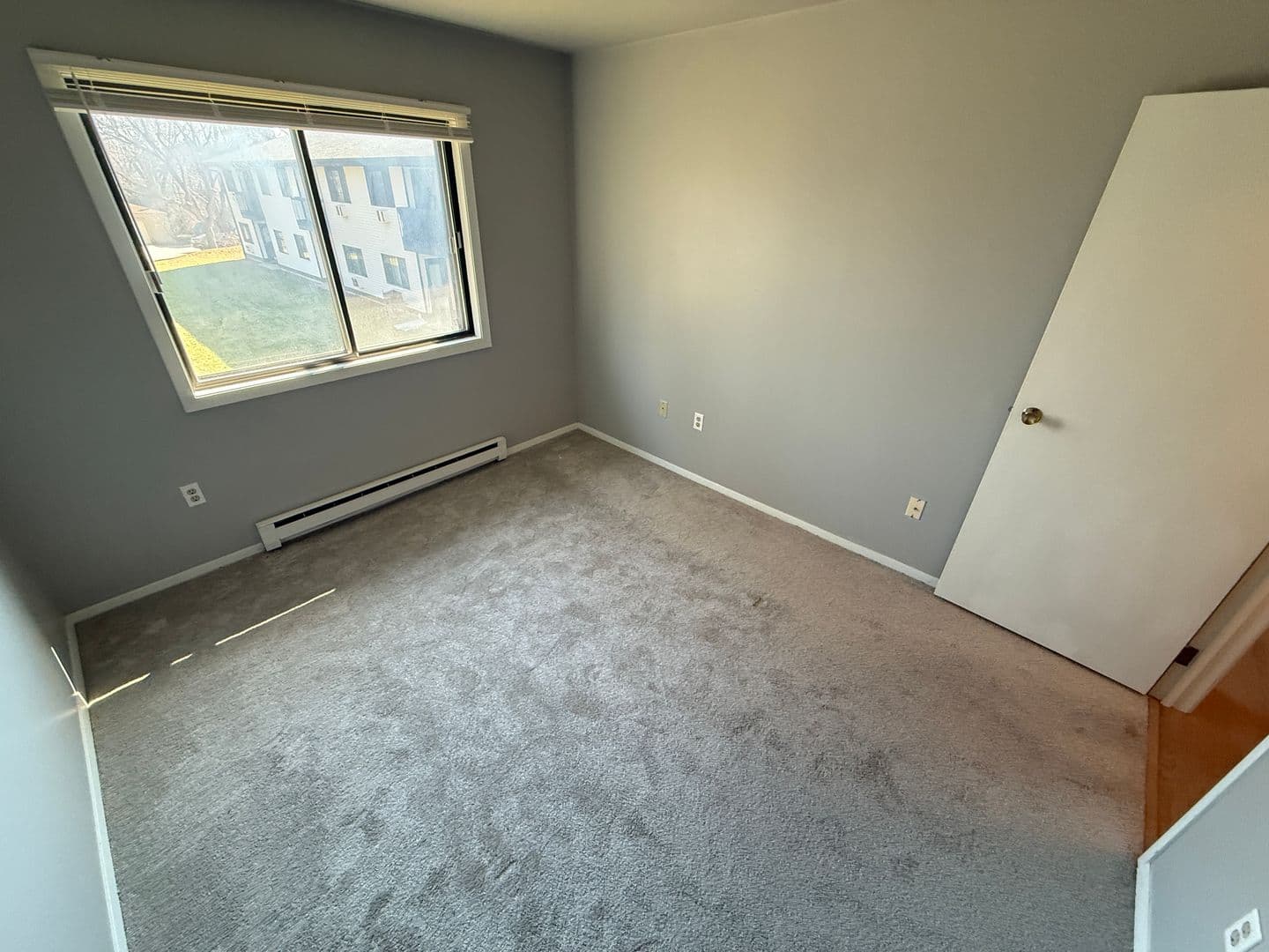 Milwaukee Apartment: 3278 North Dousman St.