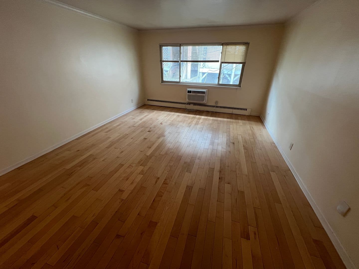 Milwaukee Apartment: 2018 N. Oakland Ave.