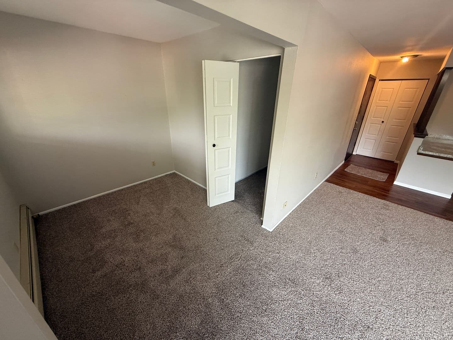 Thiensville Apartment: 200 Williamsburg Dr.