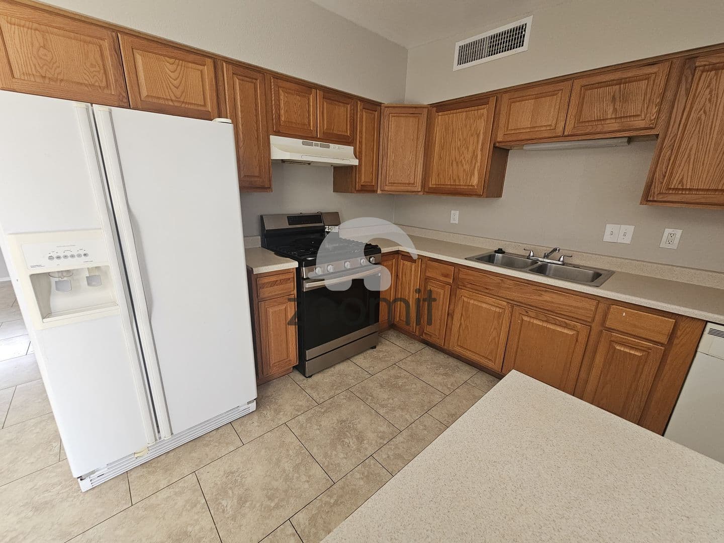 Casa Grande House: 201 West Barrus Place