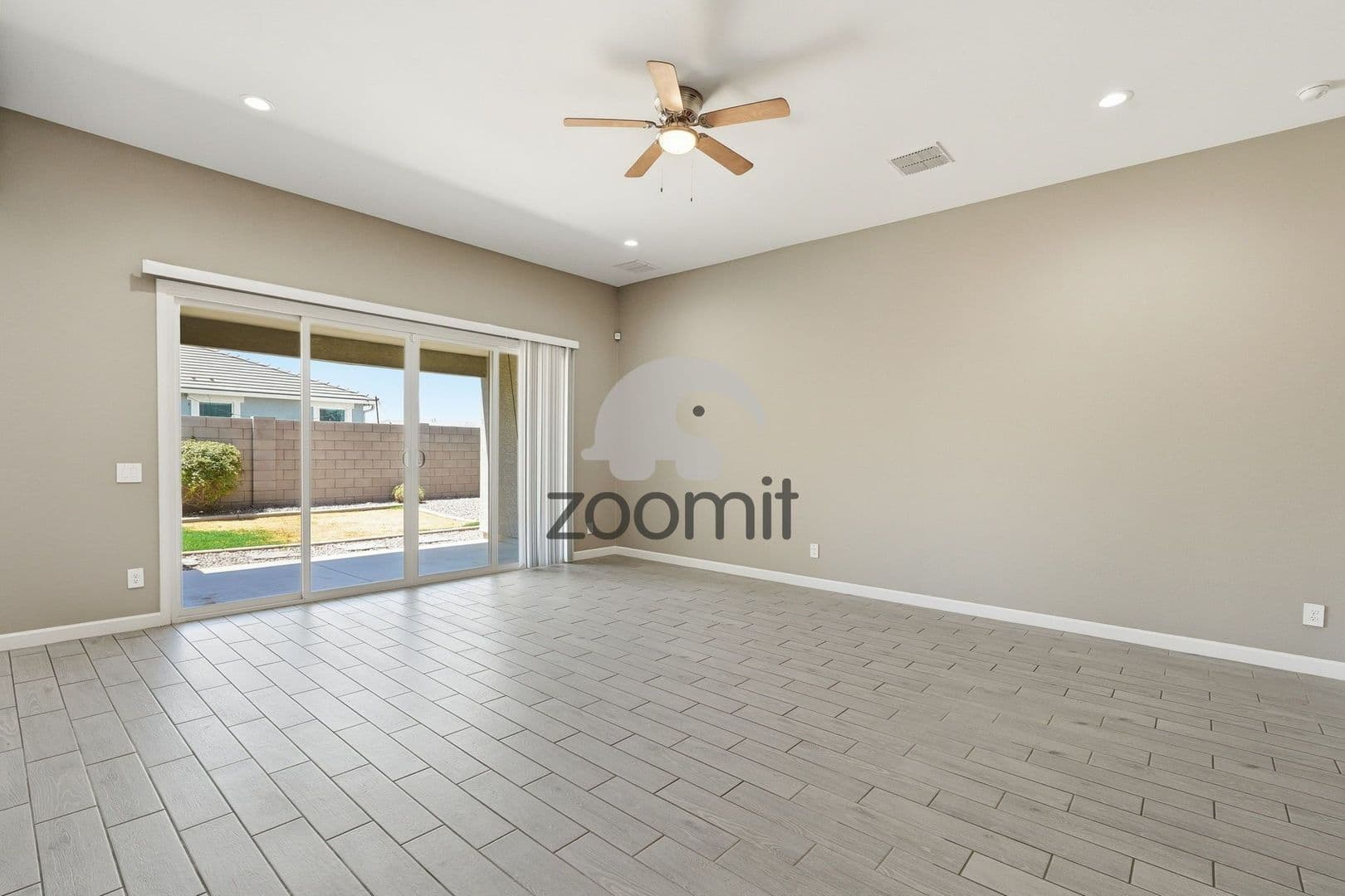 Maricopa House: 38213 West San Clemente Street