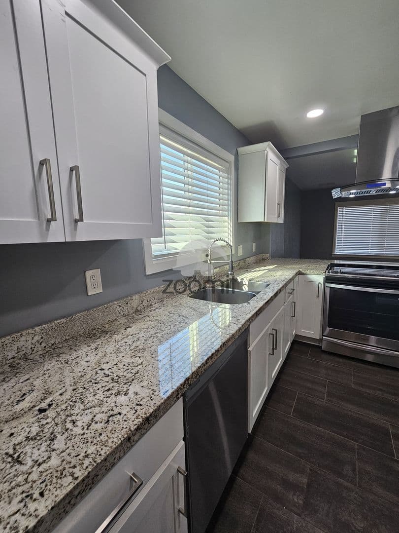 Phoenix House: 1705 W Montecito Ave